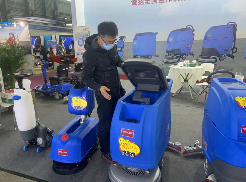 汕尾坦洁洗地机公司致力于电动洗地机的生产、销售和服务百家